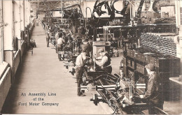 DEARNBORN (MICHIGAN) An Assembly Line Of The FORD MOTOR COMPANY - Dearborn