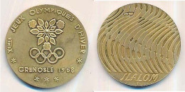 Reproduction De La Médaille D'or Slalom X° Jeux Olympiques D'Hiver De GRENOBLE 1968  Olympic Games 68 - Kleding, Souvenirs & Andere