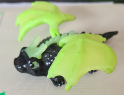 Maxi Kinder Sorpresa Dragons Black DVA07 - Ü-Ei