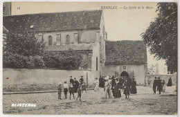 Herblay (95) L Eglise , La Sortie De La Messe , Non écrite 1900/1910 - Herblay