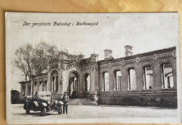 1918  - BELARUS  - VAWKAVYSK  / WOLKOWYSK -   Der Zerstörte Bahnhof  - Officier Allemand Devant Voiture -  Feldpost - Belarus