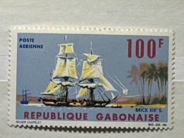 MNH Brick XIX S. - Gabón (1960-...)