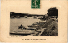 CPA LES MUREAUX Le Port Et Le Grand Pont (1386295) - Les Mureaux