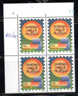 ITALIA REPUBBLICA ITALY REPUBLIC 1996 GIORNATA DELLA FILATELIA STAMP DAY QUARTINA ANGOLO DI FOGLIO BLOCK MNH - 1991-00: Mint/hinged