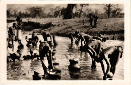 PC BURKINA FASO KOUMI FEMMES LAVANT LES CALEBASSES ETHNIC TYPES (a53634) - Burkina Faso