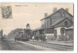 CPA 62 Bapaume La Gare Et Le Train Tramway - Bapaume