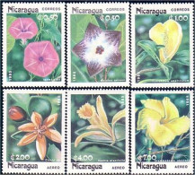 684 Nicaragua Fleurs Flowers Blumen MNH ** Neuf SC (NIC-43a) - Nicaragua