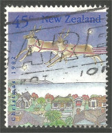 706 New Zealand Christmas Père Noel Santa Claus Traineau Sleigh Sled Renne Reindeer (NZ-166) - Gebruikt