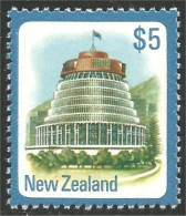 706 New Zealand 1977 $5 Parliament Parlement Wellington MNH ** Neuf SC (NZ-128) - Neufs