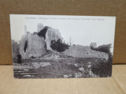 OPPEDE (84) Ruines Du Chateau Féodal Descente Vers L'eglise - Oppede Le Vieux