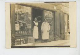 COMMERCE - MAGASINS - Belle Carte Photo COMMERCE EPICERIE CONFISERIE VINS MERCERIE -Pub CHOCOLAT MIGNOT Début XXème - Geschäfte