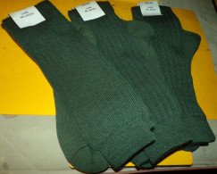 CHAUSSETTES KAKI POUR LE FROID EN LOT DE 3 , POINTURE 45/47 , 41% DE LAINE , FABRICATION FRANCAISE 60220 MOLIENS,  ETAT - Equipement