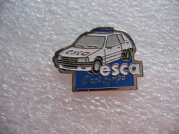 Pin's Peugeot 205 Blanche De Chez ESCA. Esca C'est Sympa - Peugeot