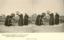 56 SAINT PIERRE QUIBERON - LA PLAGE ET LE QUAI - FEMMES DE MARINS VENNANT LA RECOLTE - CPA STEREOSCOPIQUE - Autres & Non Classés