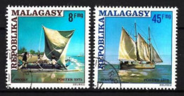 Madagascar 1975 Bateaux Voiliers (92) Yvert N° 576 Et 577 Oblitérés Used - Madagascar (1960-...)