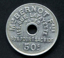 Jeton De Nécessité "Maison Bernot Frères, Marchand De Charbon 158, Rue Lafayette à Paris - Bon Pour Un Sac Vide 50c" - Monetary / Of Necessity