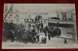 Funérailles De S. A. R. Le Prince Charles De Belgique, Comte De Flandre  - Le Corps Porté Par Des Sous-officiers - Königshäuser