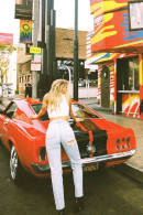 Sexy Rock Chick Sports Car At Rainbow Roxy Hollywood Plain Back Postcard - Photographie