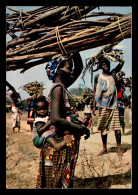 AFRIQUE NOIRE - SERIE L'AFRIQUE EN COULEURS - PORTEUSE DE FAGOTS - EDITEUR HOA-QUI - Non Classificati
