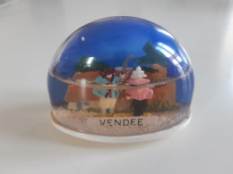 Ancienne Boule à Neige - La Vendée - Souvenirs