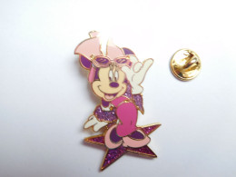 Superbe Pin's , Disney , Minnie , Disneyland Resort Paris - Disney