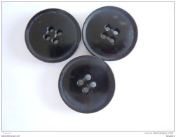 3 Vintage Knopen Zwart Bakeliet Bakelite 3 Boutons Noir  2,8  Cm - Knöpfe