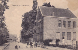 3204/ Zwijndrecht, Statiestraat, Mensen - Zwijndrecht