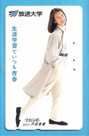 Japan Telefonkarte Japon Télécarte Phonecard -  Girl Frau Women Femme - Personaggi