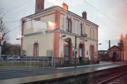 Beynes - SNCF - La Gare Vue Du RER - 10299 - Epone