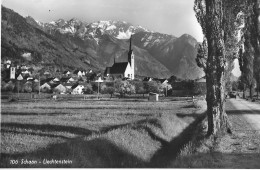SCHAAN ► Strassenallee Mit Sicht Auf Dorfpartie Bei Der Kirche, Fotokarte Ca.1955 - Liechtenstein