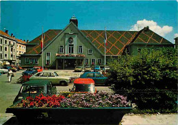 Automobiles - Charmes - L'Hotel De Ville - CPM - Voir Scans Recto-Verso - PKW