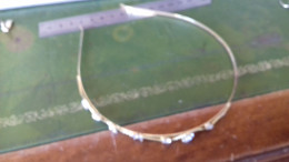 B16 / SERRE TETE COULEUR OR EST PERLE DIAMANT??? - Necklaces/Chains