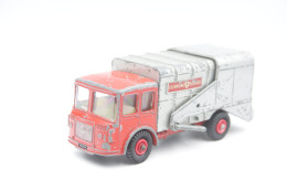 Matchbox Lesney K-7-B2 Refuse Truck, Super Kings, Issued 1967, Scale : 1/43 - Matchbox