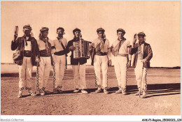 AHKP1-0063 - REGION - MIDI-PYRENEES - Folklore Basque Et Béarnais Musiciens - Midi-Pyrénées