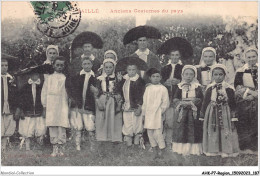 AHKP7-0647 - REGION - PAYS DE LA LOIRE - SAILLE - Anciens Costumes Du Pays - Pays De La Loire