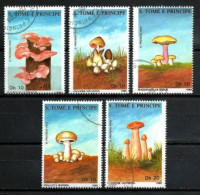 Saint Thomas Et Prince 1988 Champignons (24) Yvert N° 899 à 903 Oblitérés Used - Sao Tome And Principe