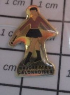 511B Pin's Pins / Beau Et Rare / ASSOCIATIONS / MAJORETTES COLONNOISES - Verenigingen