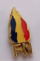 A77 Pin's LOGO Flamme FN Front National Achat Immédiat - Amministrazioni