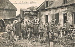 RIBECOURT DRESLINCOURT (Oise) - Guerre 1914-1918 - Prisonniers Allemands Occupés à Déblayer Les Ruines - Animée - Ribecourt Dreslincourt