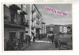 Molise-isernia Piazza Concezione Animatissima Bella Veduta Piazza Primissimi Anni 50 - Isernia