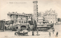 FRANCE - Dinard - Vue Sur La Tour Et Le Crystal Hôtel - Vue Générale - Un Bateau - Des Gens - Carte Postale Ancienne - Dinard