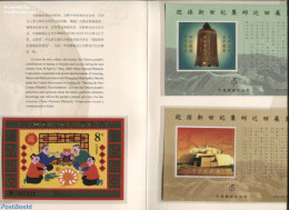 China People’s Republic 2000 Folder With 3 S/S (two Without Face Value), Mint NH - Unused Stamps
