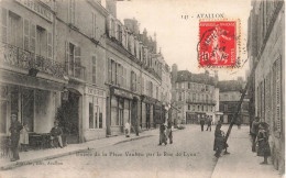 FRANCE - Avallon - Entrée De La Place Vaubau Par La Rue De Lyon - Carte Postale Ancienne - Avallon