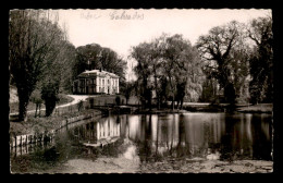 14 - ORBEC - LE CHATEAU DE LA VESPIERE ET L'ETANG - Orbec