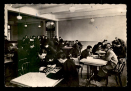 JEUX DE DAMES - PARTIE AU PENSIONNAT GODEFROY DE BOUILLON DE CLERMONT-FERRAND - Sonstige & Ohne Zuordnung