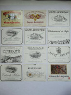 43 étiquettes Vin Années 1970 1980 Bordeaux Bourgogne Beaujolais Jura Gigondas Côtes Du Rhône - Collezioni & Lotti