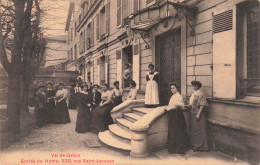 FRANCE - Paris - Val De Grâce - Entrée Du Home- 328 Rue Saint Jacques - Animé - Carte Postale Ancienne - Otros Monumentos