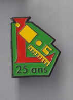 PIN'S THEME  AVION SNECMA   TURBINE  MOTEUR 25 ANS  STE  ETUDE  CONSTRUCTION AVION - Avions