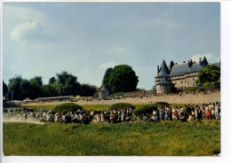 CPSM  10.5 X 15  Corréze  POMPADOUR (XV° - XVI° S.)et Le Champ De Courses  Chevaux En Course - Arnac Pompadour