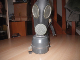Masque à Gaz C38 + Cartouche France WW2 - Equipment